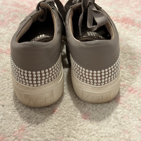 AGL platform sneaker, grosgrain ribbon laces, pearl detail. - Picture 3 of 6